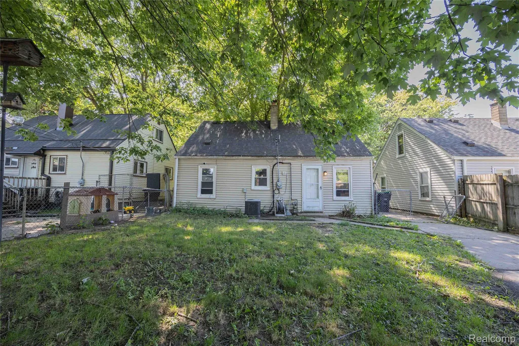13665 Marvin Street Taylor City MI 48180