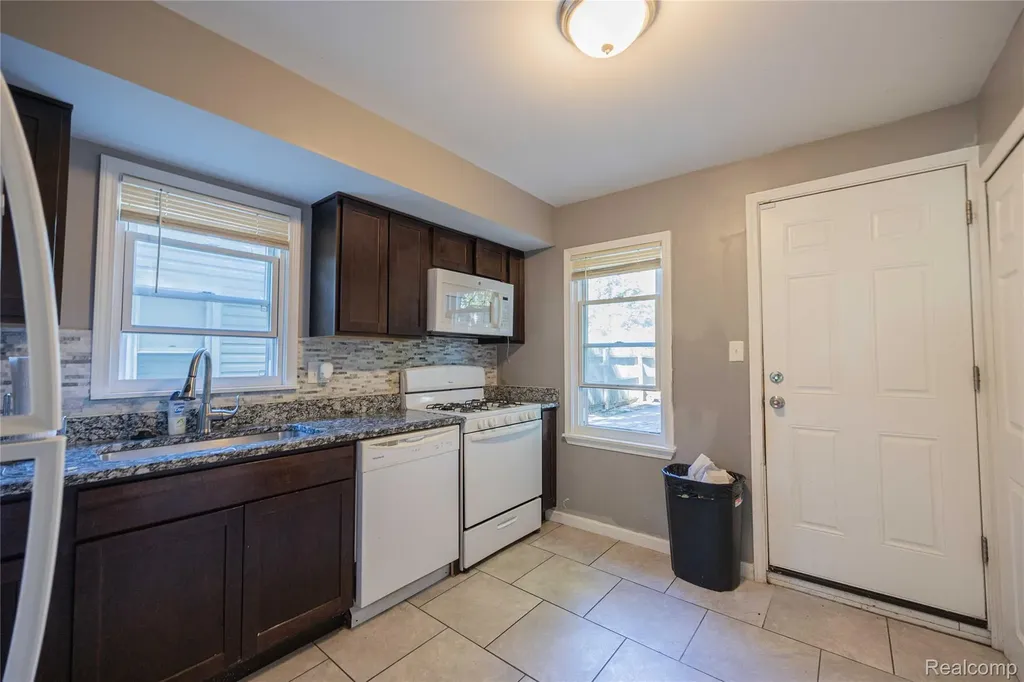 13665 Marvin Street Taylor City MI 48180