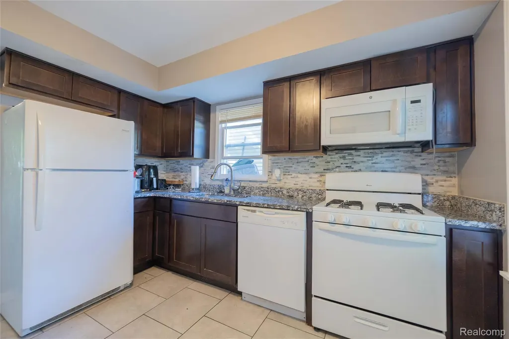 13665 Marvin Street Taylor City MI 48180