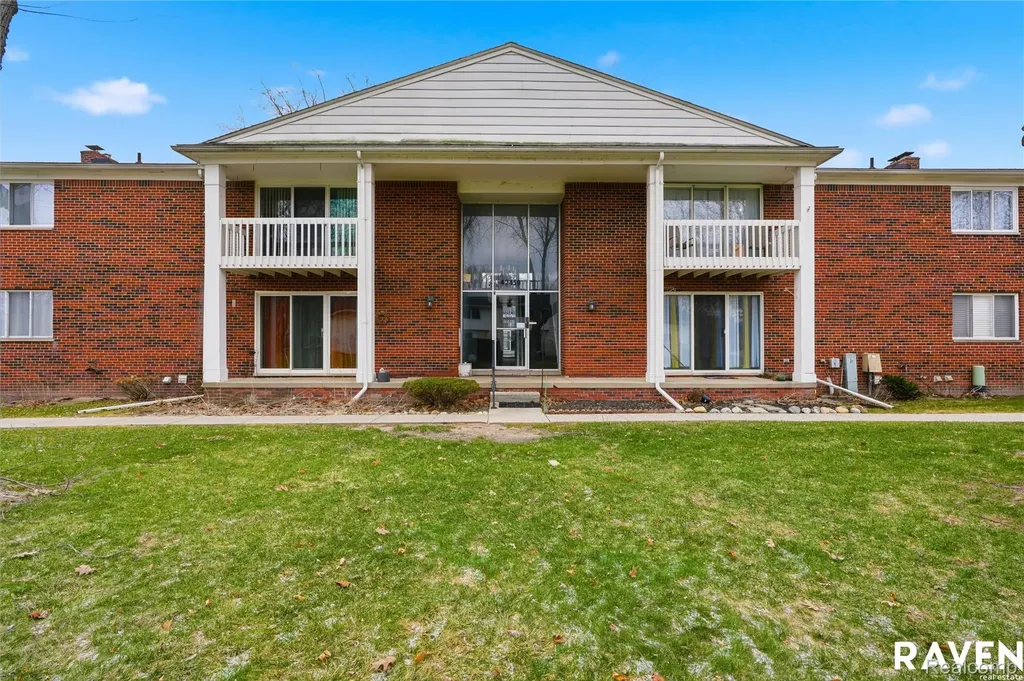 42450 Sheldon Place Clinton Charter Township MI 48038