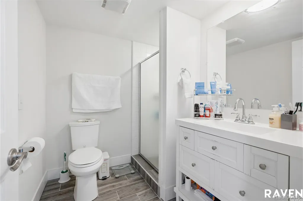 42450 Sheldon Place Clinton Charter Township MI 48038