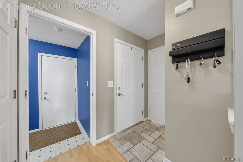 4554 Hunters Circle E Canton Charter Township MI 48188