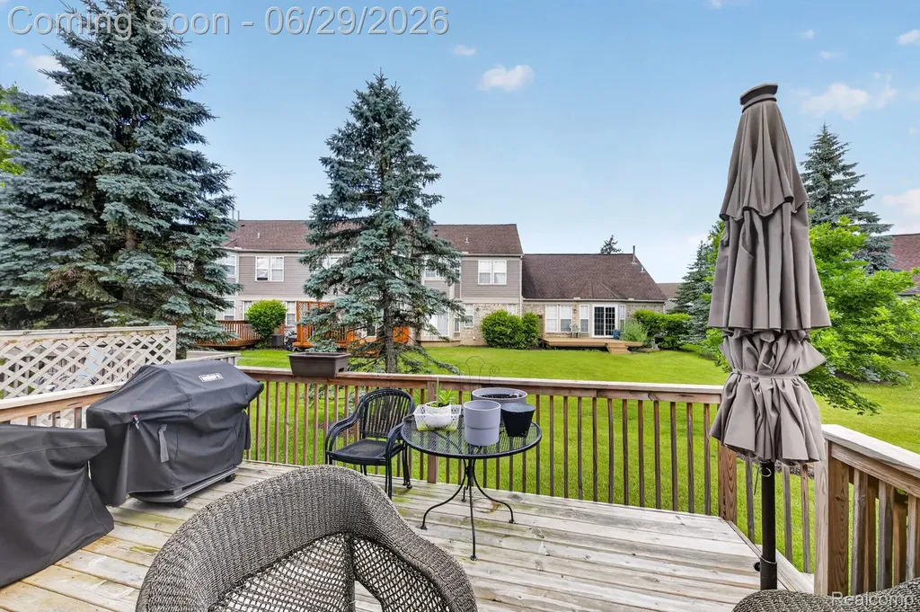 4554 Hunters Circle E Canton Charter Township MI 48188