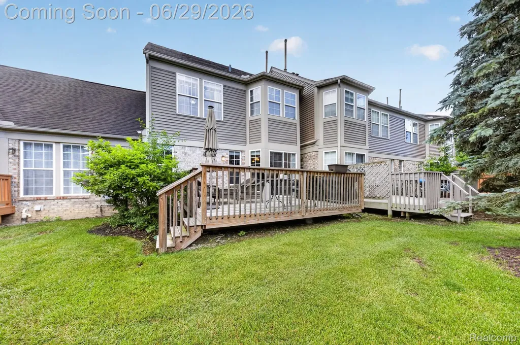 4554 Hunters Circle E Canton Charter Township MI 48188