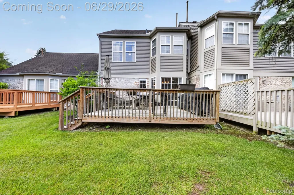 4554 Hunters Circle E Canton Charter Township MI 48188