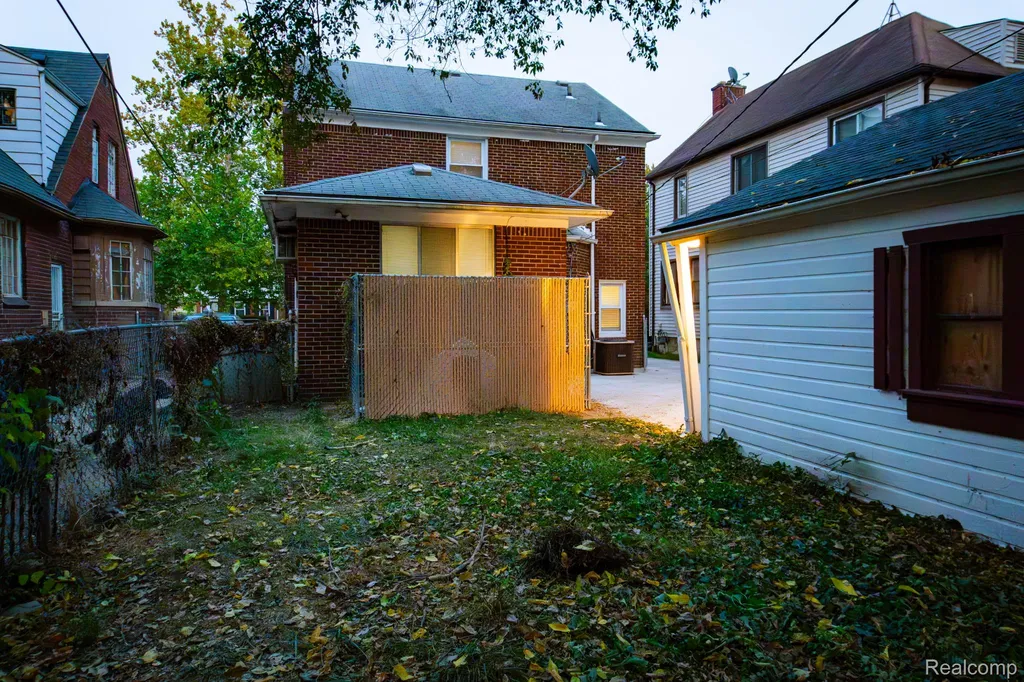16729 Glastonbury Road Detroit City MI 48219