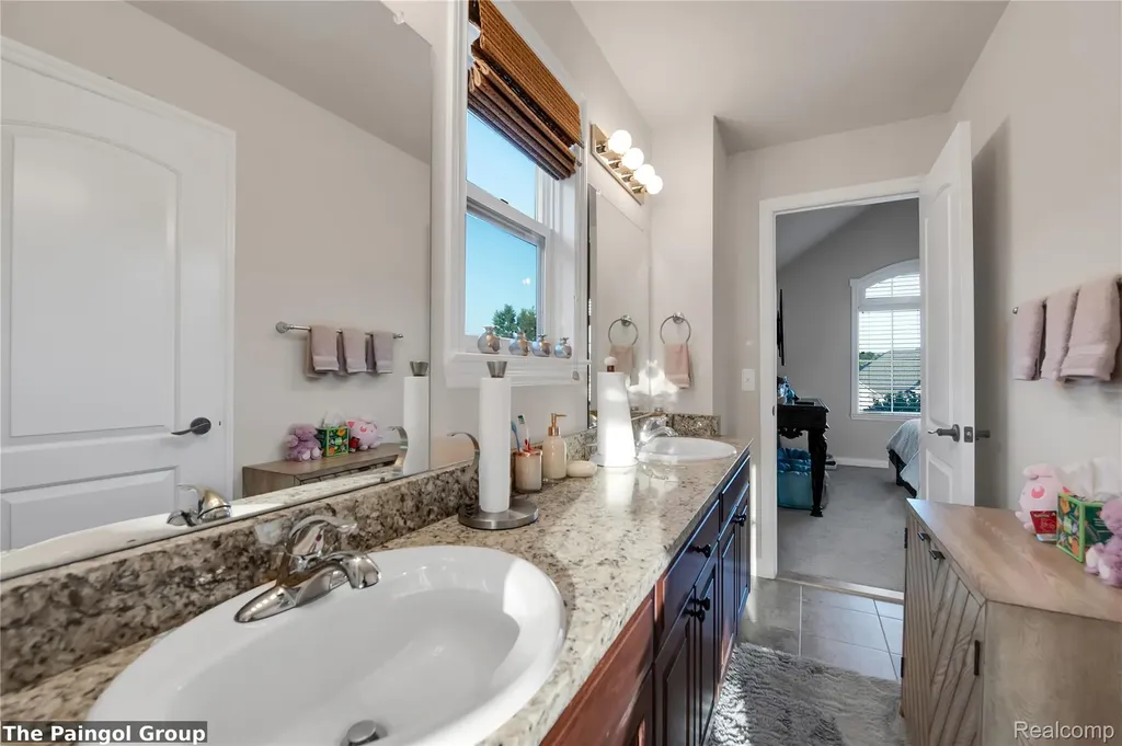54491 Preston Pines Lane Shelby Charter Township MI 48315