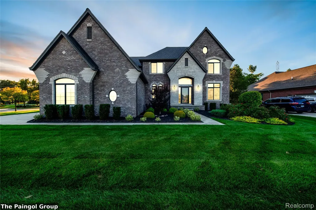 54491 Preston Pines Lane Shelby Charter Township MI 48315