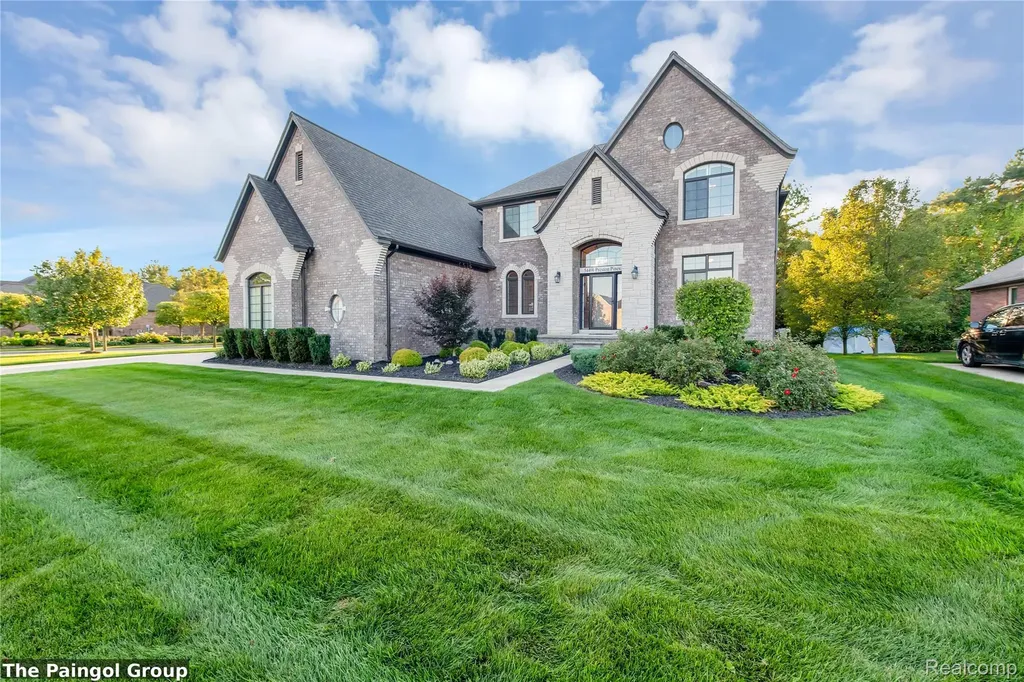 54491 Preston Pines Lane Shelby Charter Township MI 48315