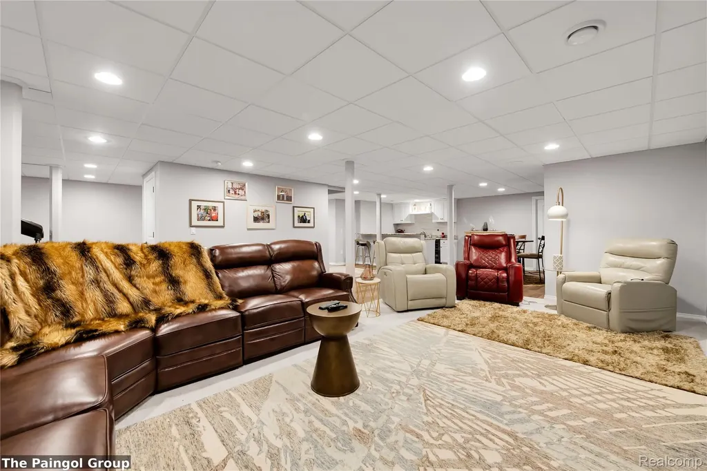 54491 Preston Pines Lane Shelby Charter Township MI 48315