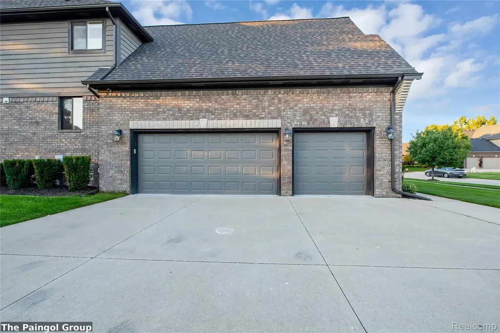 54491 Preston Pines Lane Shelby Charter Township MI 48315