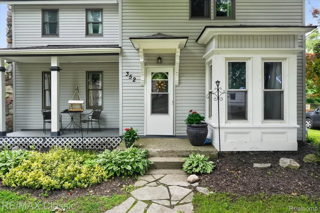 352 Meribah Highland Charter Township MI 48356