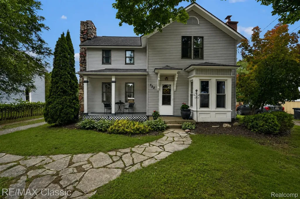 352 Meribah Highland Charter Township MI 48356