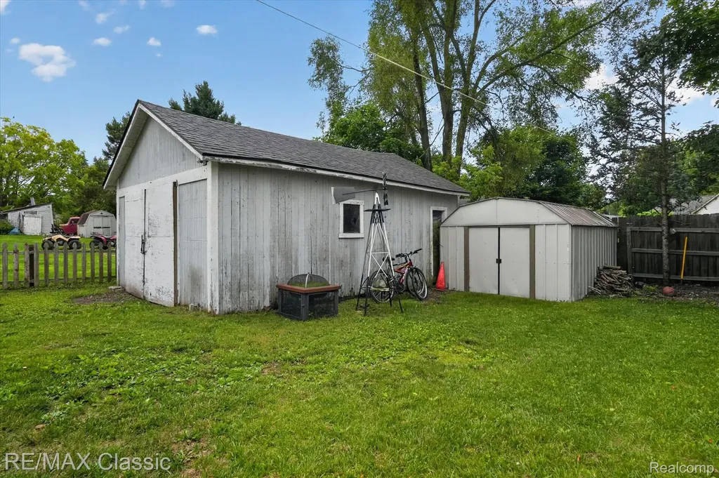 352 Meribah Highland Charter Township MI 48356