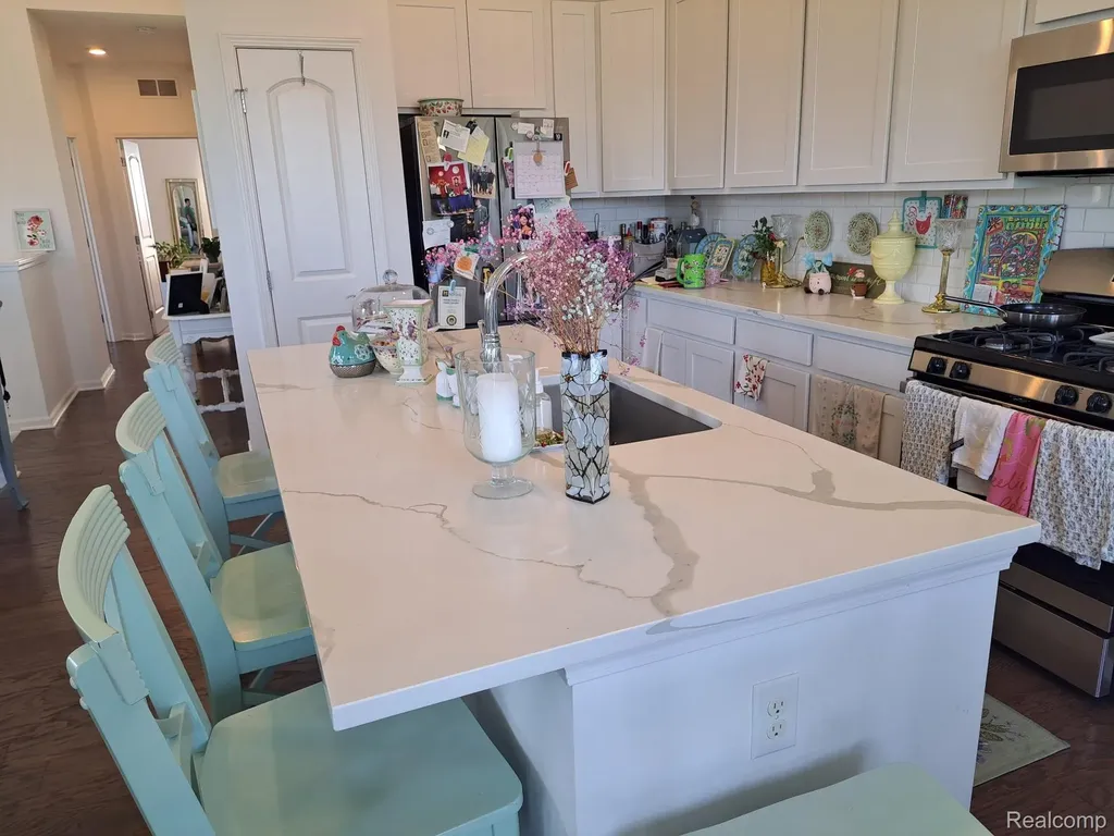 49503 Lantern Way Canton Charter Township MI 48188