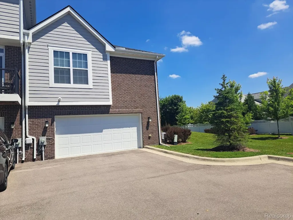 49503 Lantern Way Canton Charter Township MI 48188