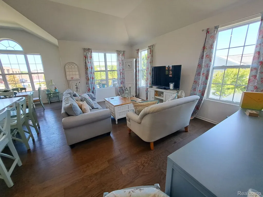 49503 Lantern Way Canton Charter Township MI 48188