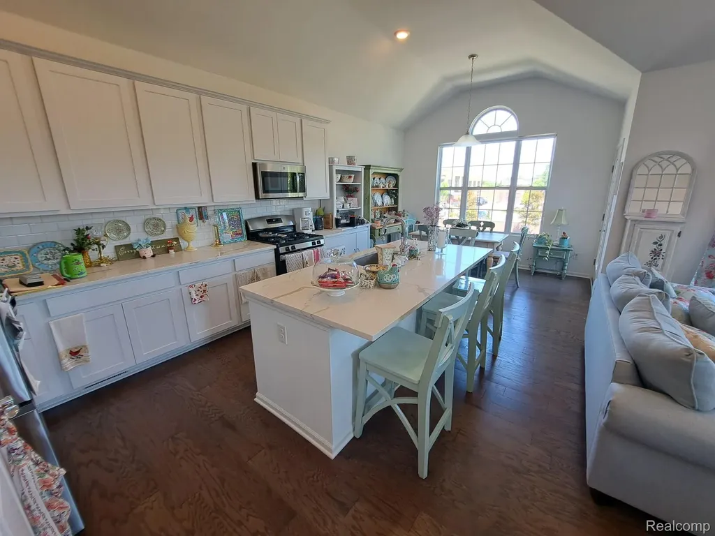49503 Lantern Way Canton Charter Township MI 48188