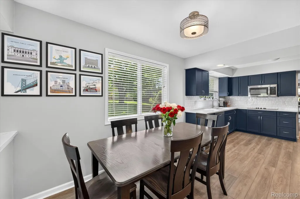 31136 Carriage Hill Court Farmington Hills City MI 48331