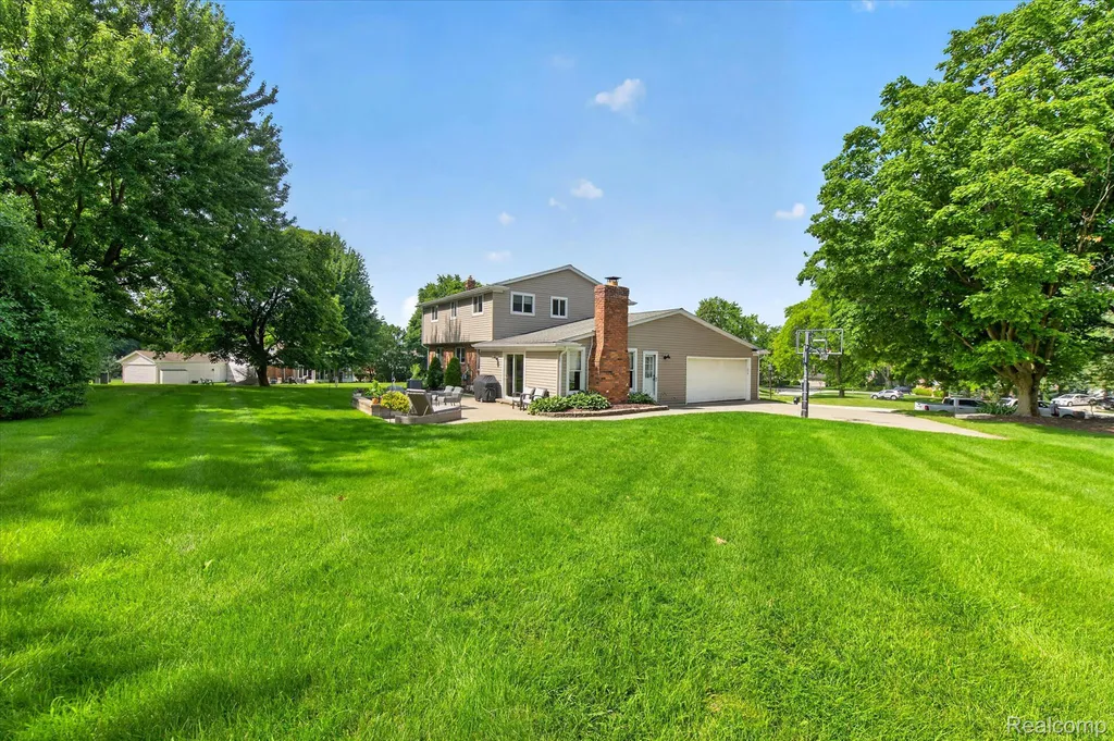 31136 Carriage Hill Court Farmington Hills City MI 48331