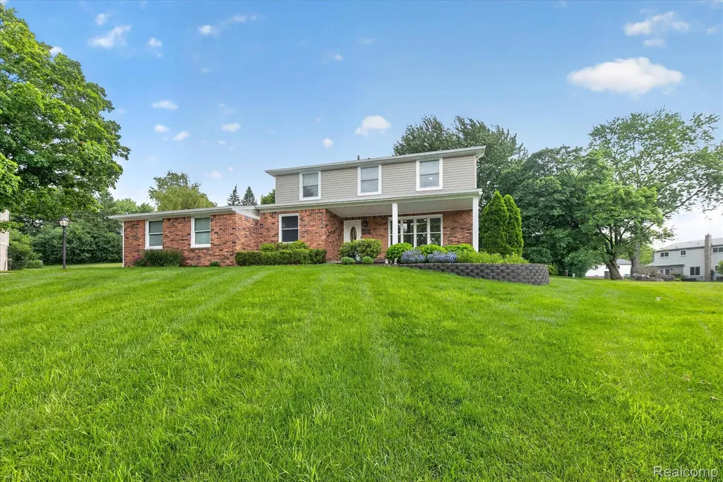 31136 Carriage Hill Court Farmington Hills City MI 48331