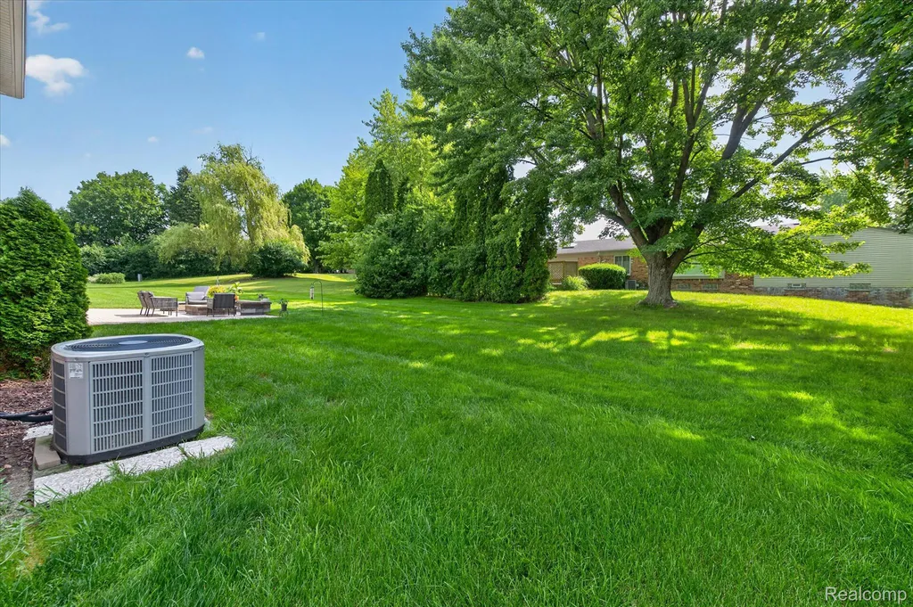 31136 Carriage Hill Court Farmington Hills City MI 48331