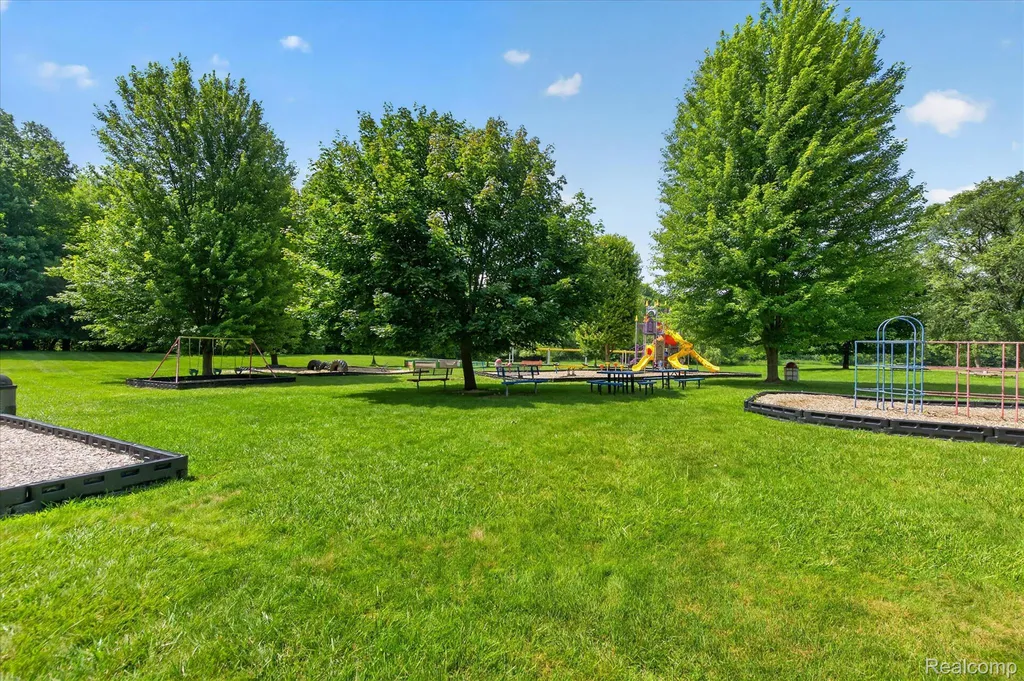 31136 Carriage Hill Court Farmington Hills City MI 48331