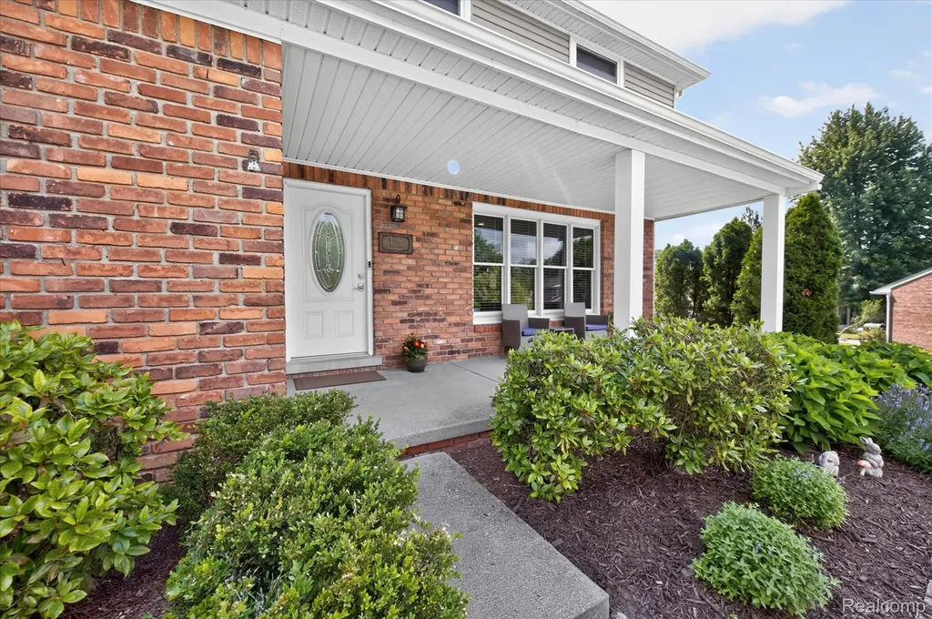 31136 Carriage Hill Court Farmington Hills City MI 48331