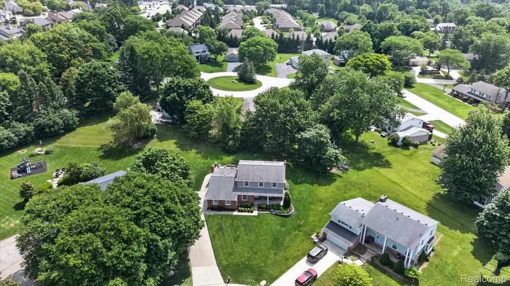 31136 Carriage Hill Court Farmington Hills City MI 48331