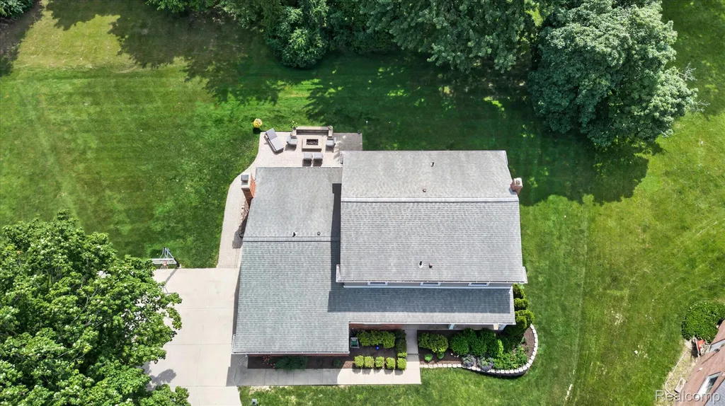 31136 Carriage Hill Court Farmington Hills City MI 48331