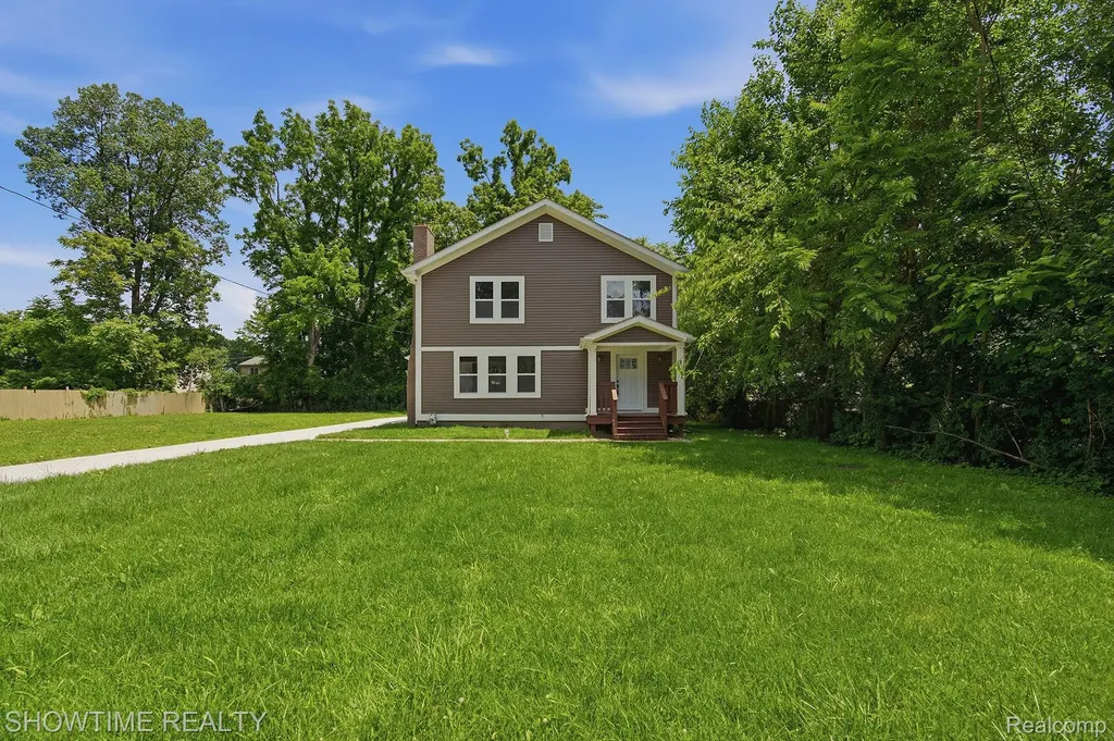 19320 Gaylord Redford Charter Township MI 48240