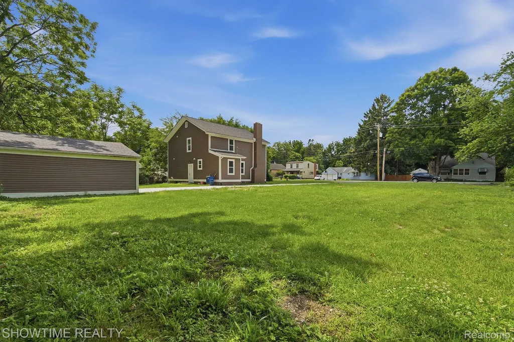 19320 Gaylord Redford Charter Township MI 48240