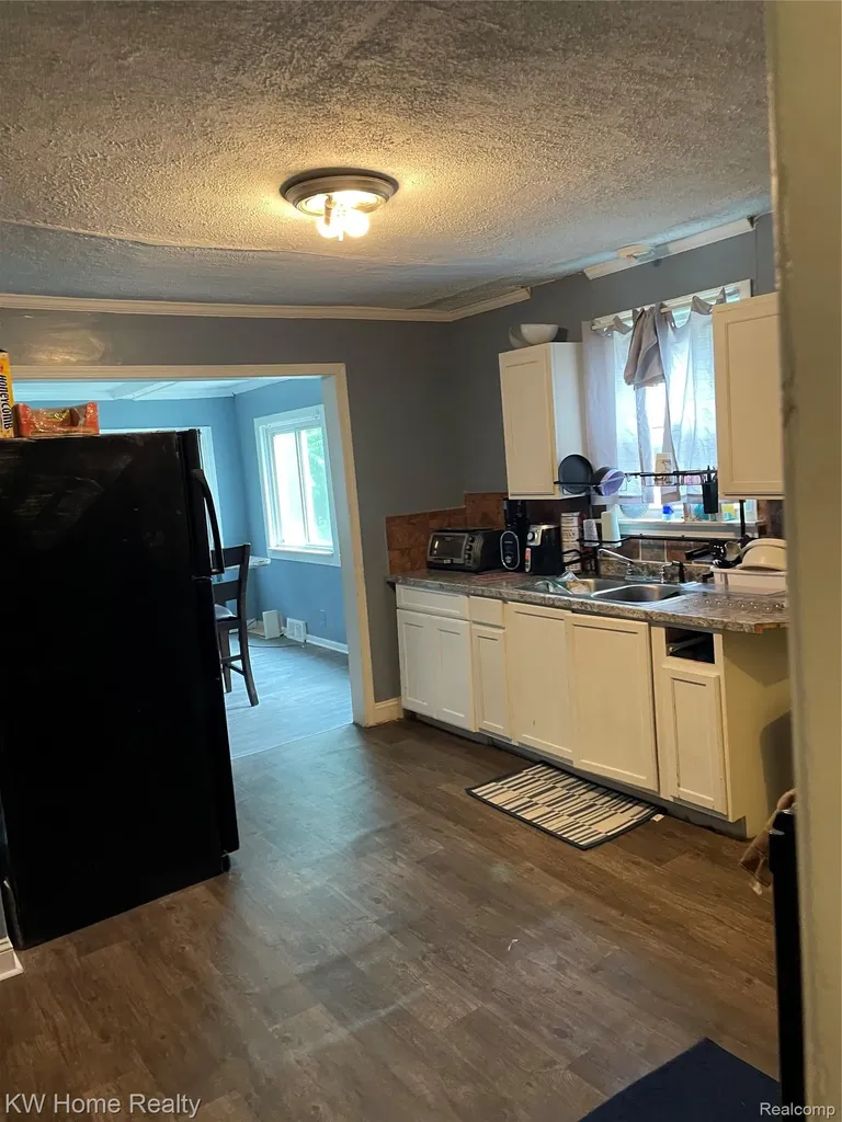 19350 Glastonbury Road Detroit City MI 48219