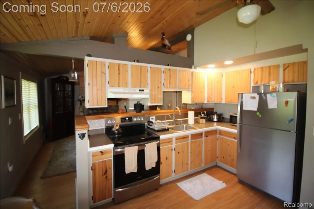 11144 Beryl Drive White Lake Charter Township MI 48386