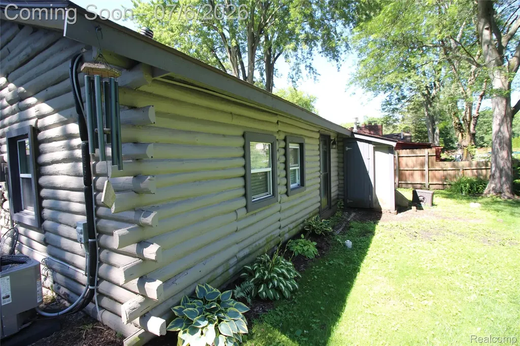 11144 Beryl Drive White Lake Charter Township MI 48386