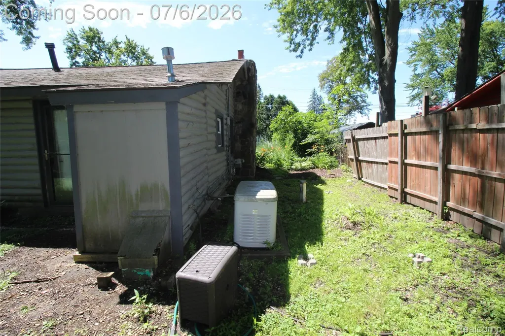 11144 Beryl Drive White Lake Charter Township MI 48386