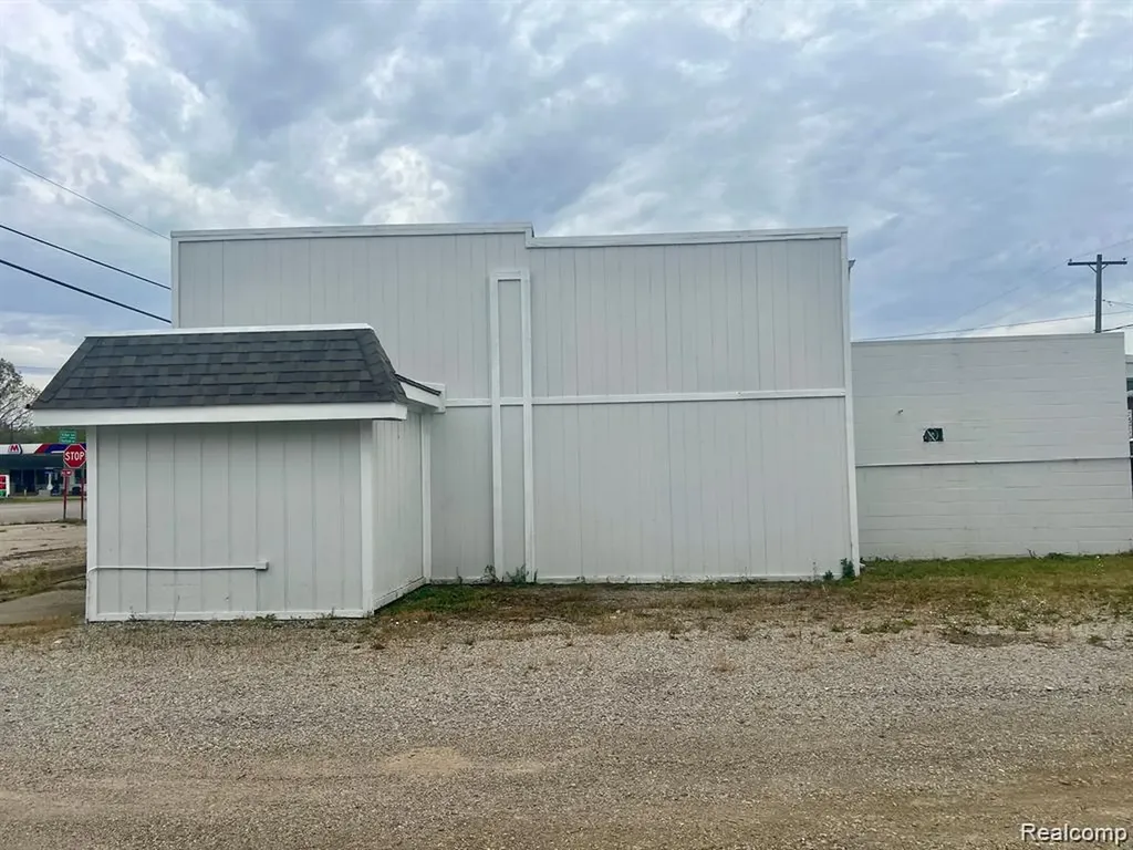 5505 Davison Road Elba Township MI 48446