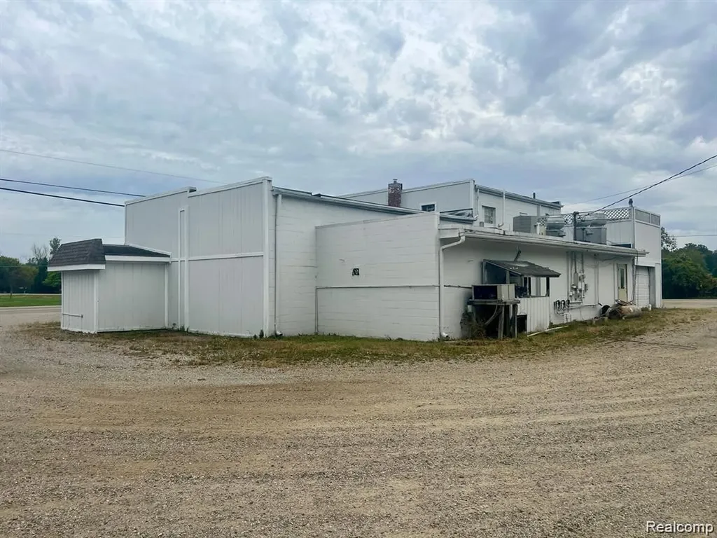 5505 Davison Road Elba Township MI 48446