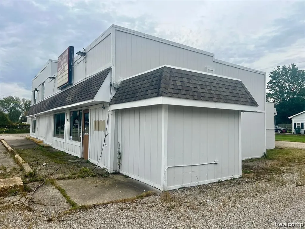 5505 Davison Road Elba Township MI 48446