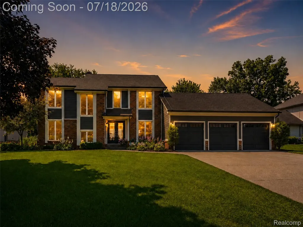2545 Cedar Key Drive Lake Orion Village MI 48360