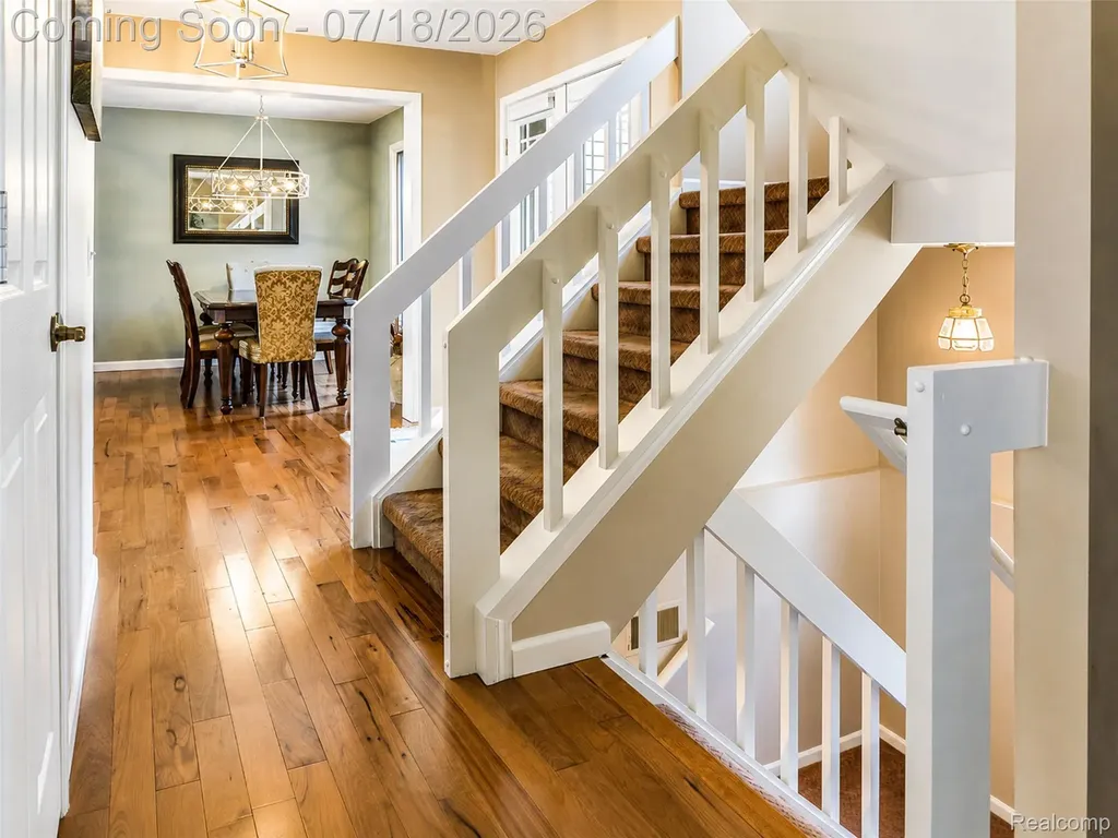 2545 Cedar Key Drive Lake Orion Village MI 48360