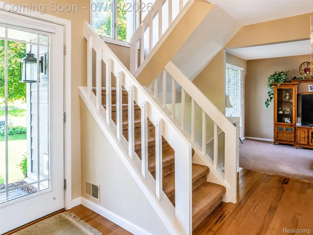 2545 Cedar Key Drive Lake Orion Village MI 48360