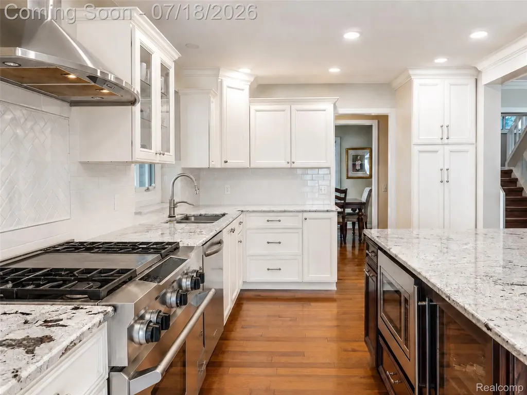 2545 Cedar Key Drive Lake Orion Village MI 48360