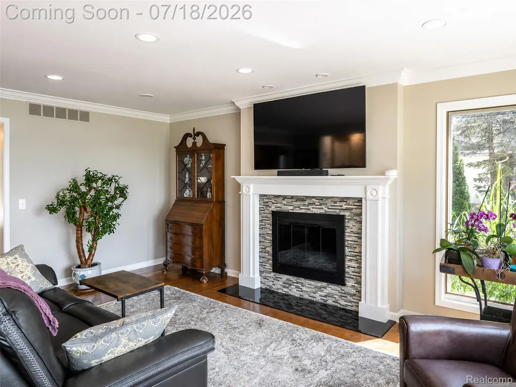 2545 Cedar Key Drive Lake Orion Village MI 48360
