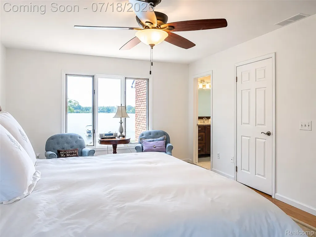 2545 Cedar Key Drive Lake Orion Village MI 48360