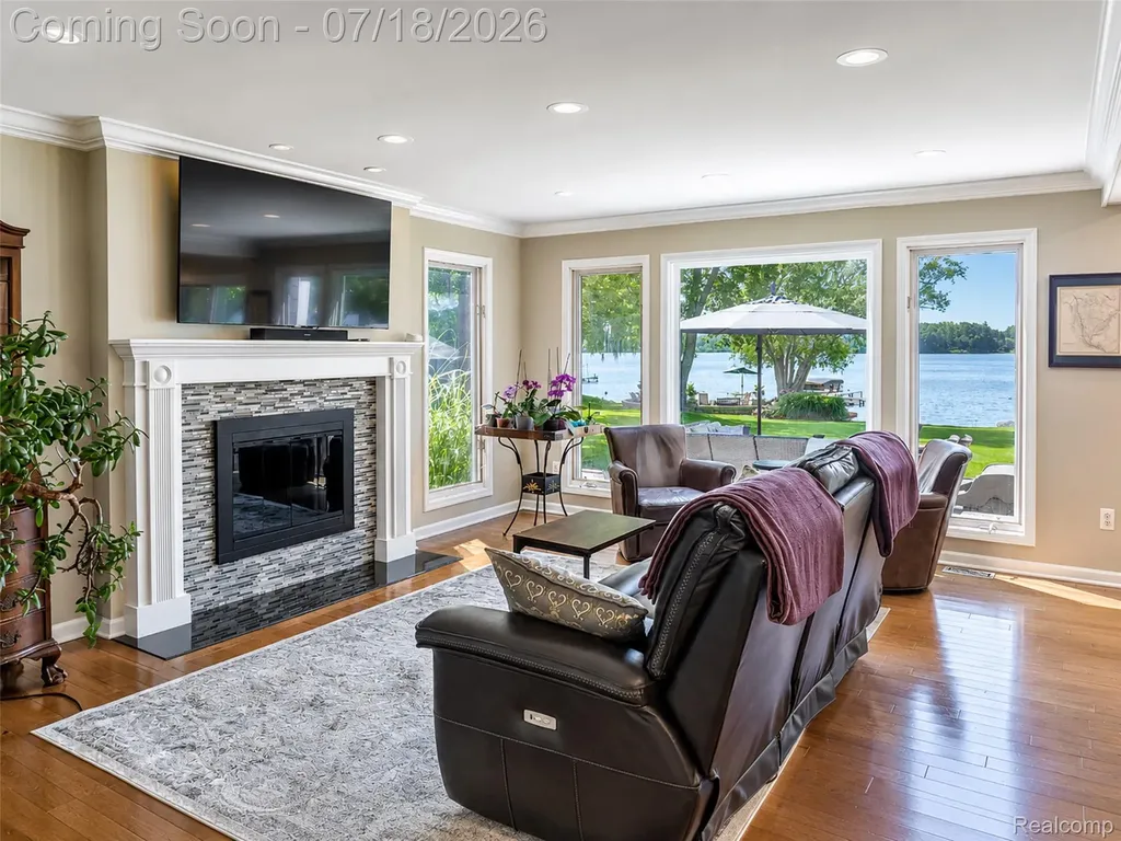 2545 Cedar Key Drive Lake Orion Village MI 48360