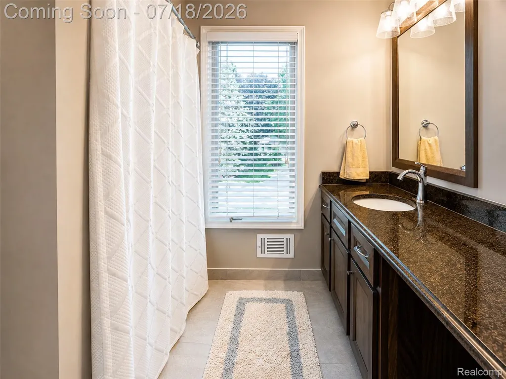 2545 Cedar Key Drive Lake Orion Village MI 48360