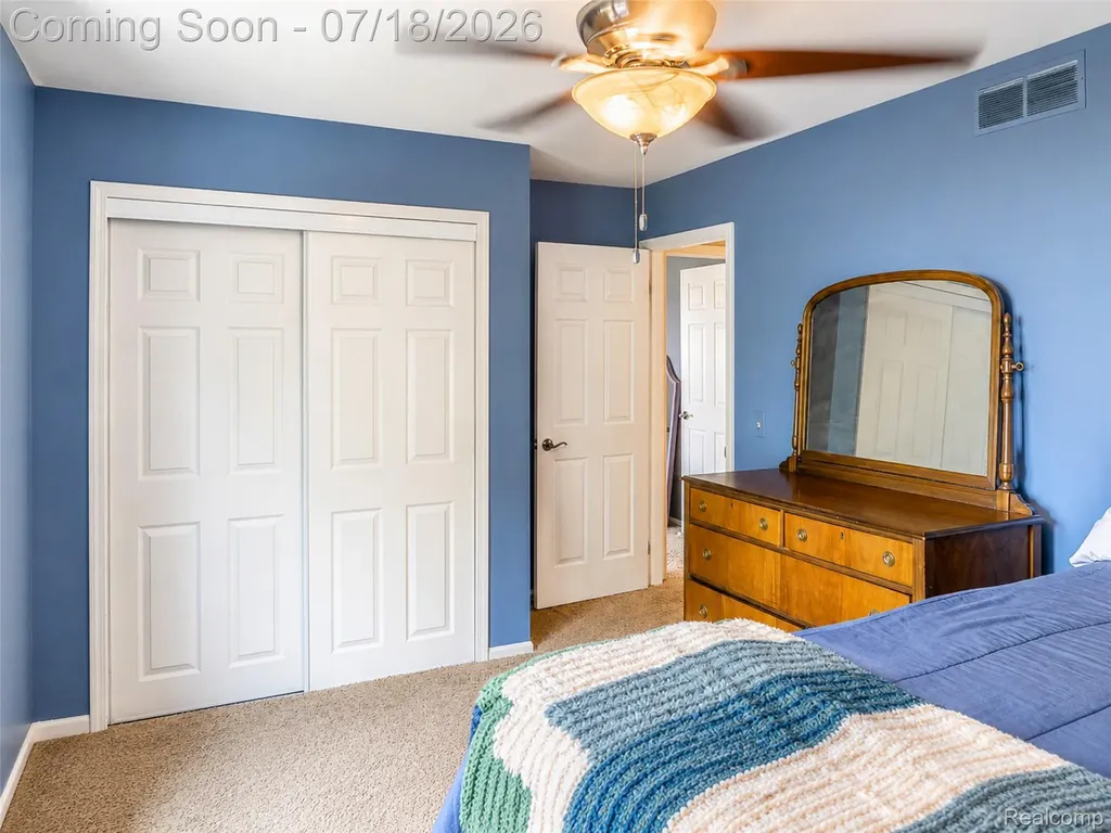 2545 Cedar Key Drive Lake Orion Village MI 48360