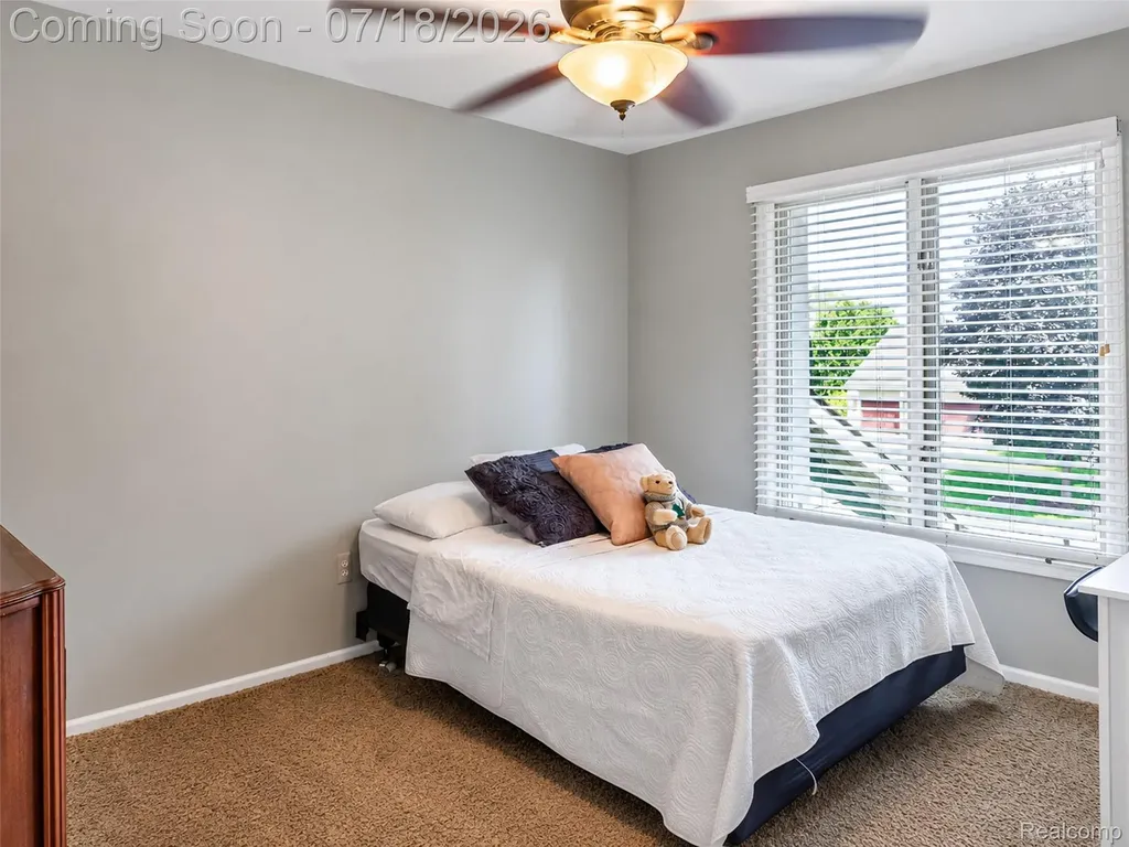 2545 Cedar Key Drive Lake Orion Village MI 48360