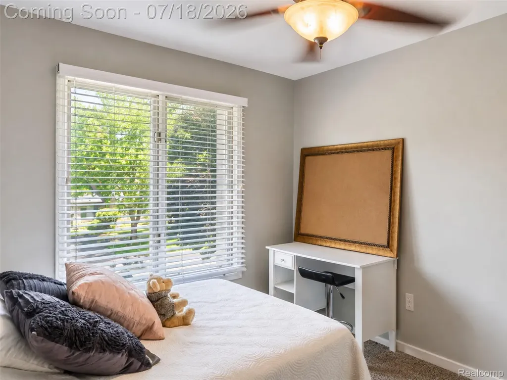 2545 Cedar Key Drive Lake Orion Village MI 48360